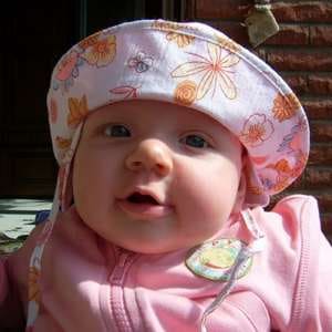 Baby mit hübscher Mütze